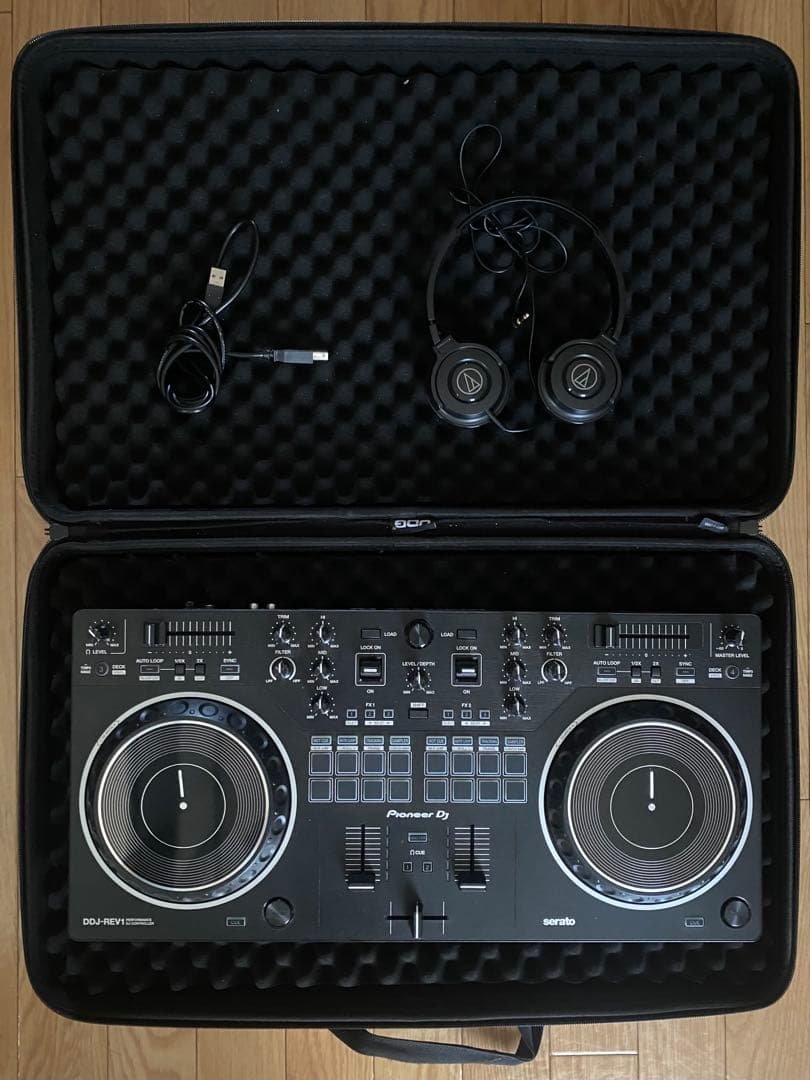 Pioneer DJ DDJ-REV1コントローラー、UDGハードケース付